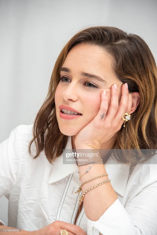 Emilia-Clarke-42990.jpg