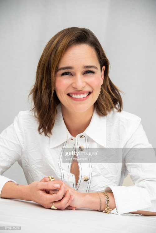 Emilia-Clarke-42992.jpg