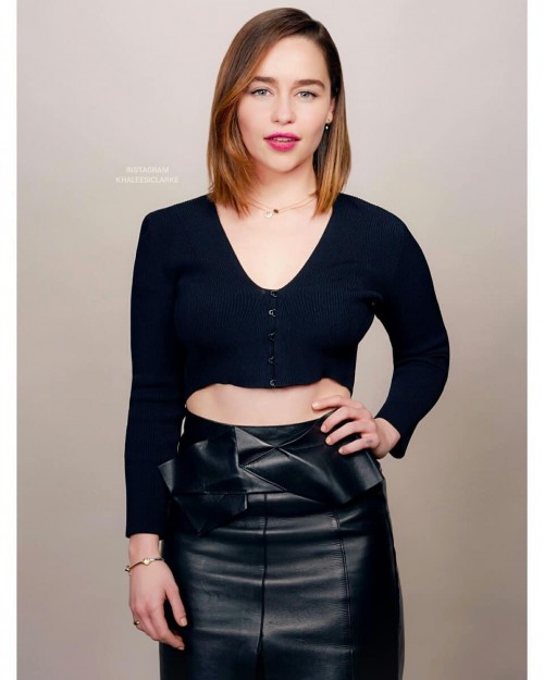 Emilia-Clarke-429991010d04bec9543b3.jpg