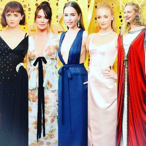 Emilia-Clarke-43033.jpg