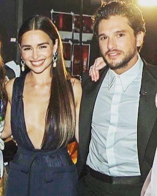 Emilia-Clarke-43035cbf7754c55c33b64.jpg