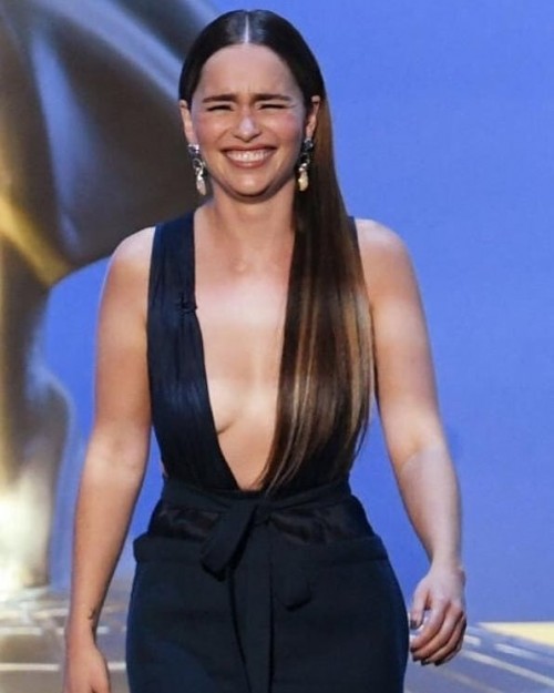Emilia-Clarke-43176.jpg