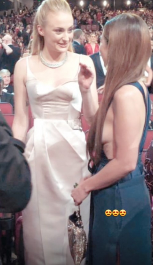Emilia-Clarke-43749.jpg
