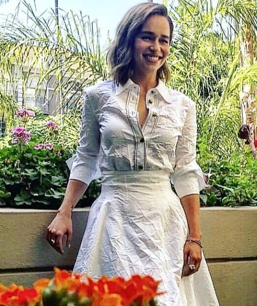 Emilia-Clarke-437817277152cfc74f04e.jpg