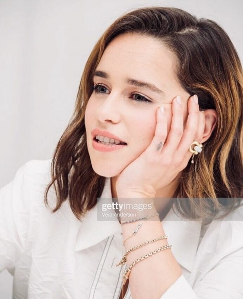 Emilia-Clarke-43985.jpg