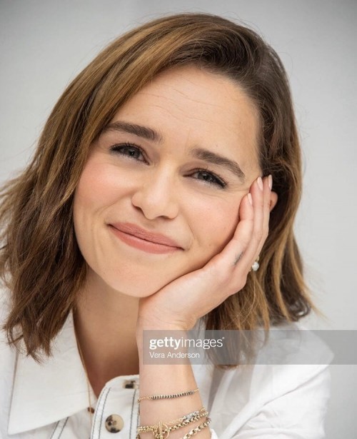 Emilia-Clarke-43987.jpg