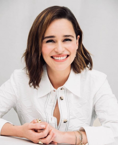 Emilia-Clarke-43990.jpg