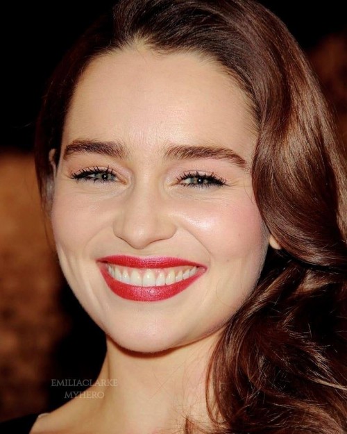 Emilia-Clarke-43995.jpg