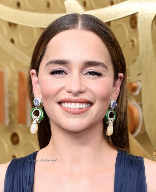 Emilia-Clarke-44191.jpg