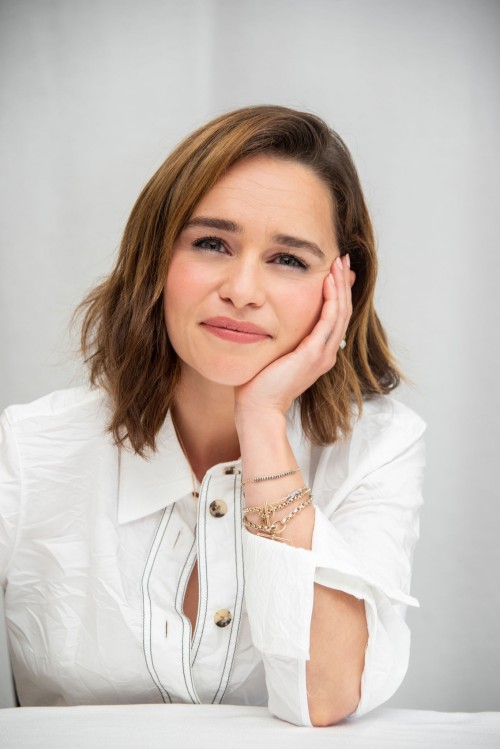 Emilia-Clarke-44493.jpg