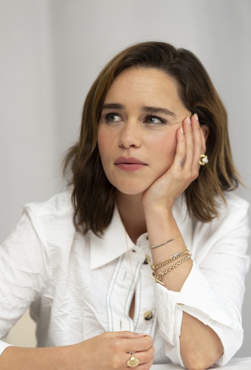 Emilia-Clarke-44501.jpg