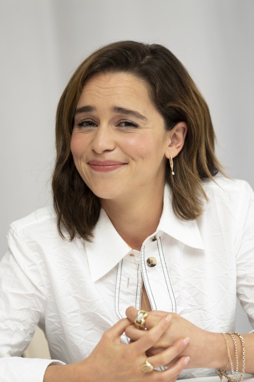 Emilia-Clarke-44502.jpg