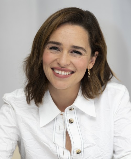 Emilia-Clarke-44515.jpg