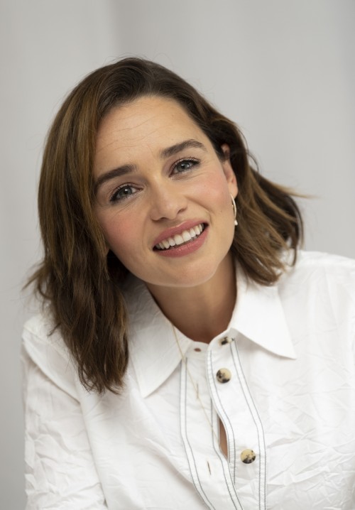 Emilia-Clarke-44521.jpg