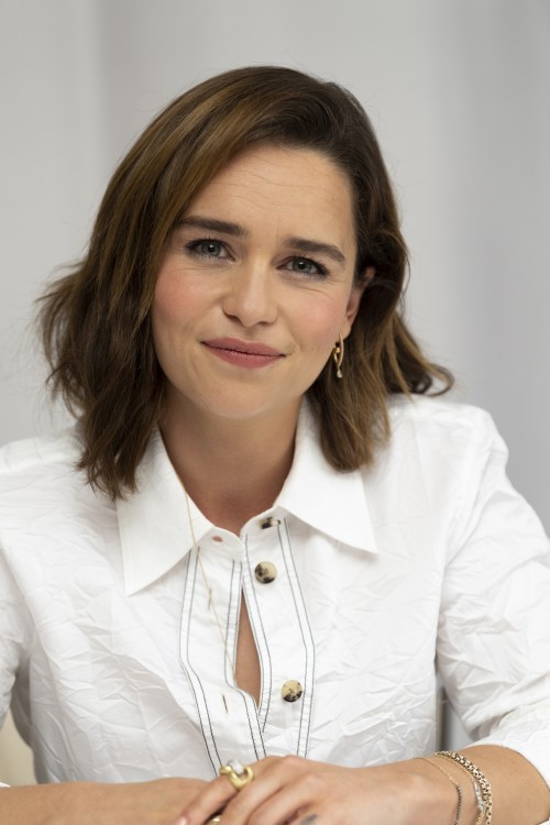 Emilia-Clarke-44533.jpg