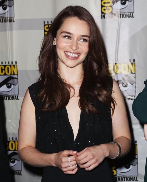 Emilia-Clarke-44684.jpg