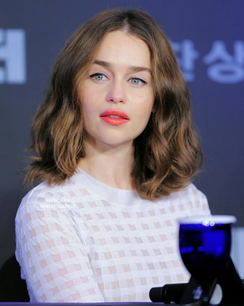 Emilia-Clarke-44850.jpg