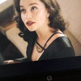 Emilia-Clarke-4522033bb83285a2c0808
