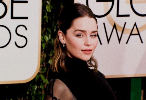 Emilia-Clarke-45228ed4eeec6c3f61a7b.jpg