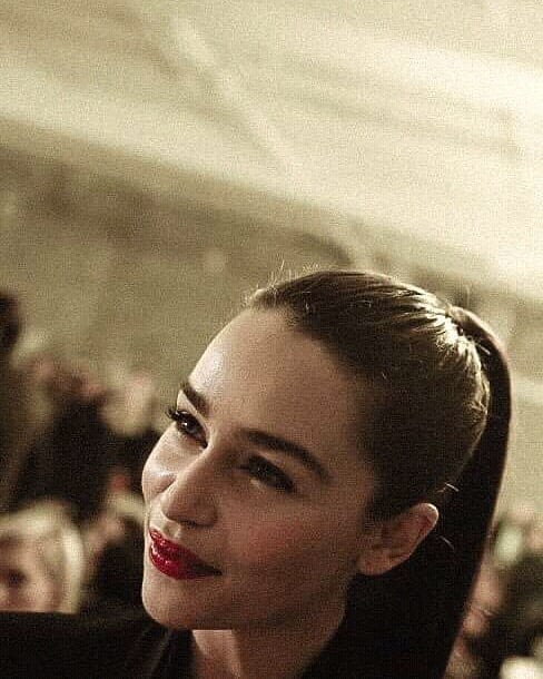 Emilia-Clarke-45406.jpg