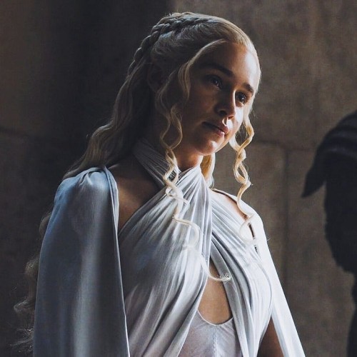 Emilia-Clarke-45477.jpg