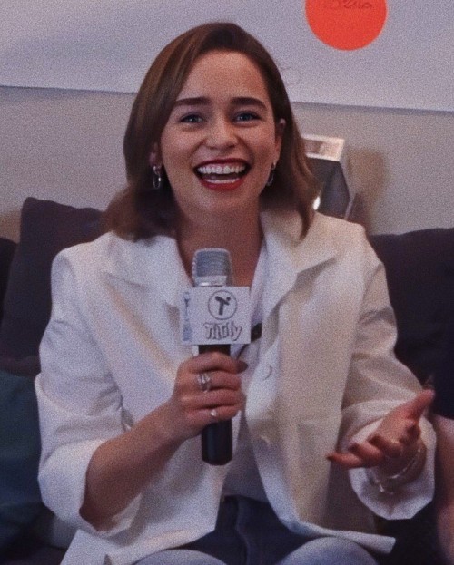 Emilia-Clarke-45623.jpg
