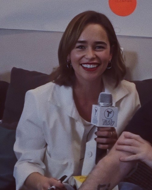 Emilia-Clarke-45637.jpg