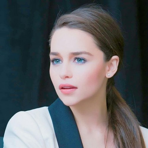 Emilia-Clarke-45704.jpg