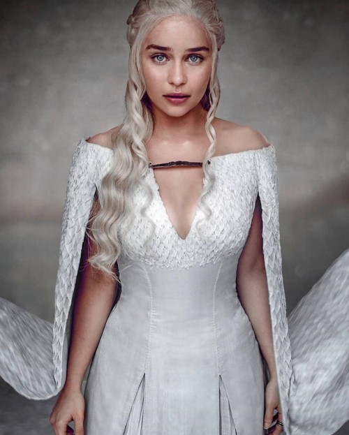 Emilia Clarke (45940)