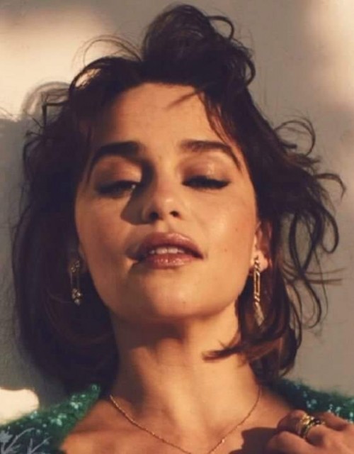 Emilia-Clarke-46005.jpg
