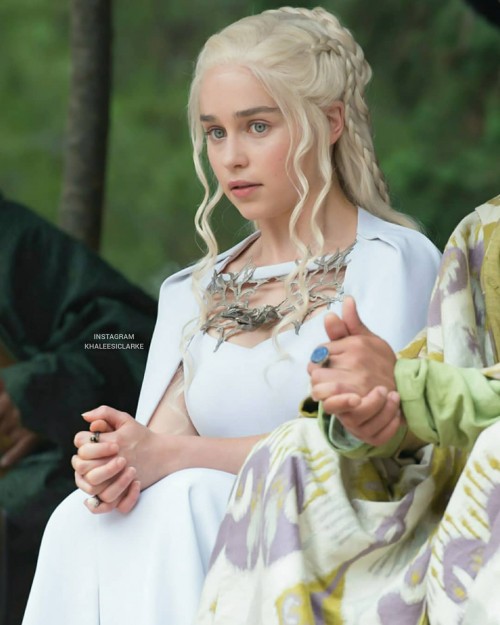 Emilia-Clarke-46106.jpg