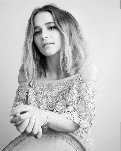 Emilia-Clarke-46120.jpg