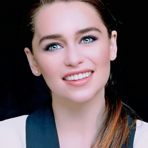 Emilia-Clarke-46128.jpg