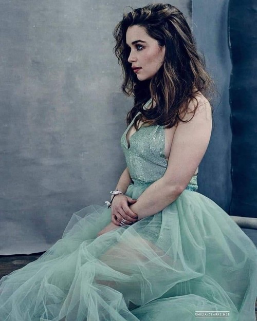 Emilia-Clarke-46273.jpg