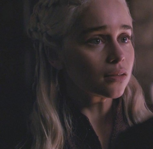 Emilia-Clarke-46274.jpg