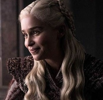 Emilia-Clarke-4628093c3f6eb65c71ab1.jpg