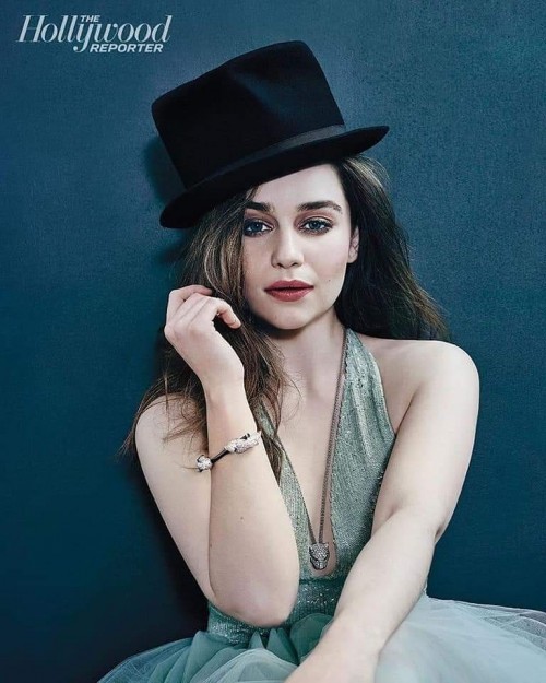 Emilia-Clarke-46282c606499f10707d10.jpg