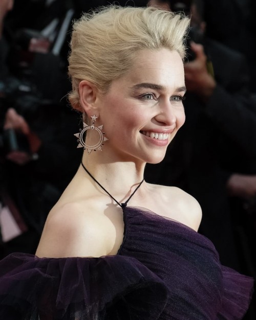 Emilia-Clarke-462978fb8406b49461cd5.jpg