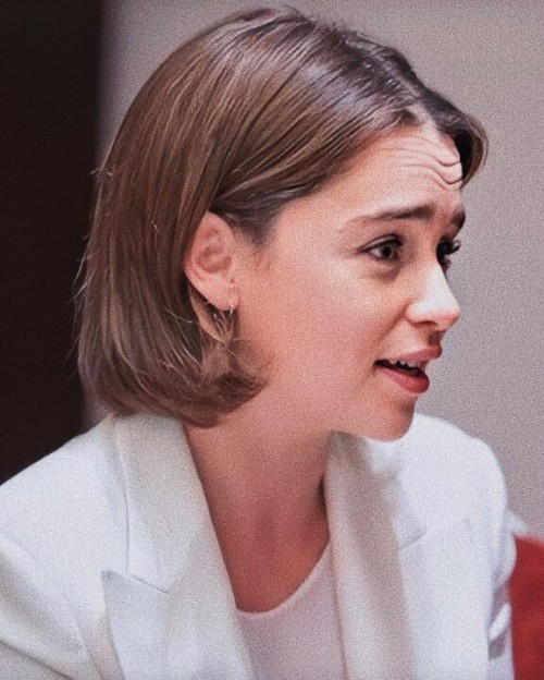 Emilia-Clarke-46306603a66aae1d78aab.jpg