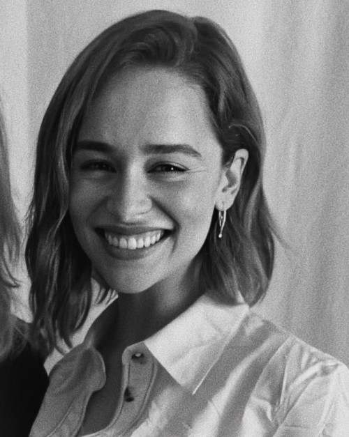 Emilia-Clarke-46395.jpg