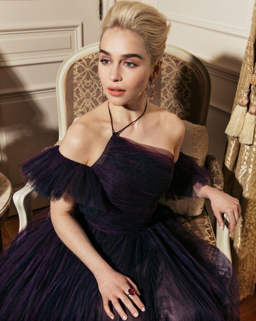 Emilia-Clarke-46415.jpg