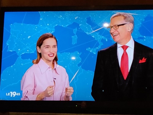 Emilia-Clarke-474055f7385179afc0240.jpg