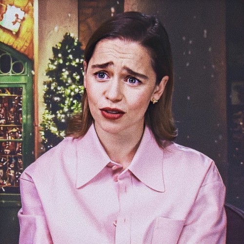 Emilia-Clarke-47422af664444219af776.jpg