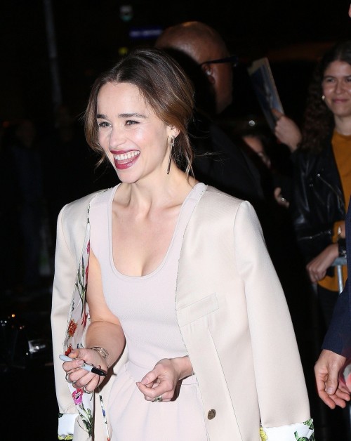 Emilia-Clarke-4742712cfc5b8bca7e625.jpg