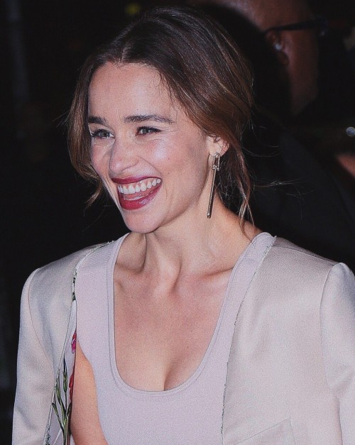 Emilia-Clarke-474327e9a169b4d752176.jpg