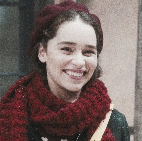 Emilia-Clarke-47531eb074c4f30ad2f39.jpg