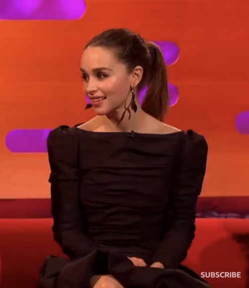 Emilia-Clarke-4767762555a0df9cf8784.jpg