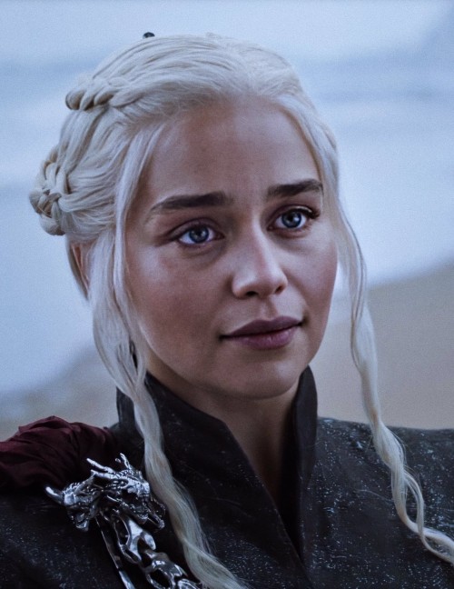 Emilia-Clarke-47699.jpg