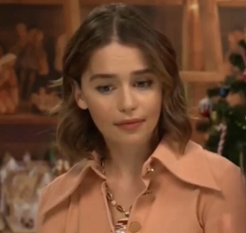 Emilia-Clarke-47702.jpg