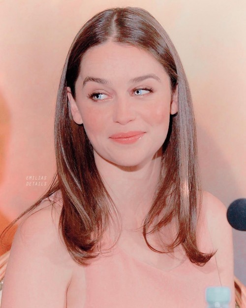 Emilia-Clarke47859.jpg